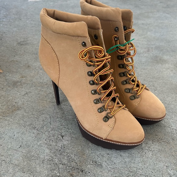 Steve Madden Boot - Picture 2 of 4